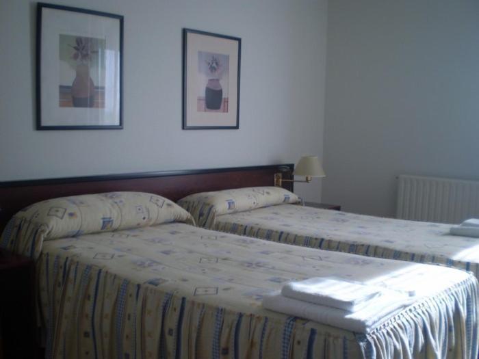 Hostal Abodi بنبلونة الغرفة الصورة