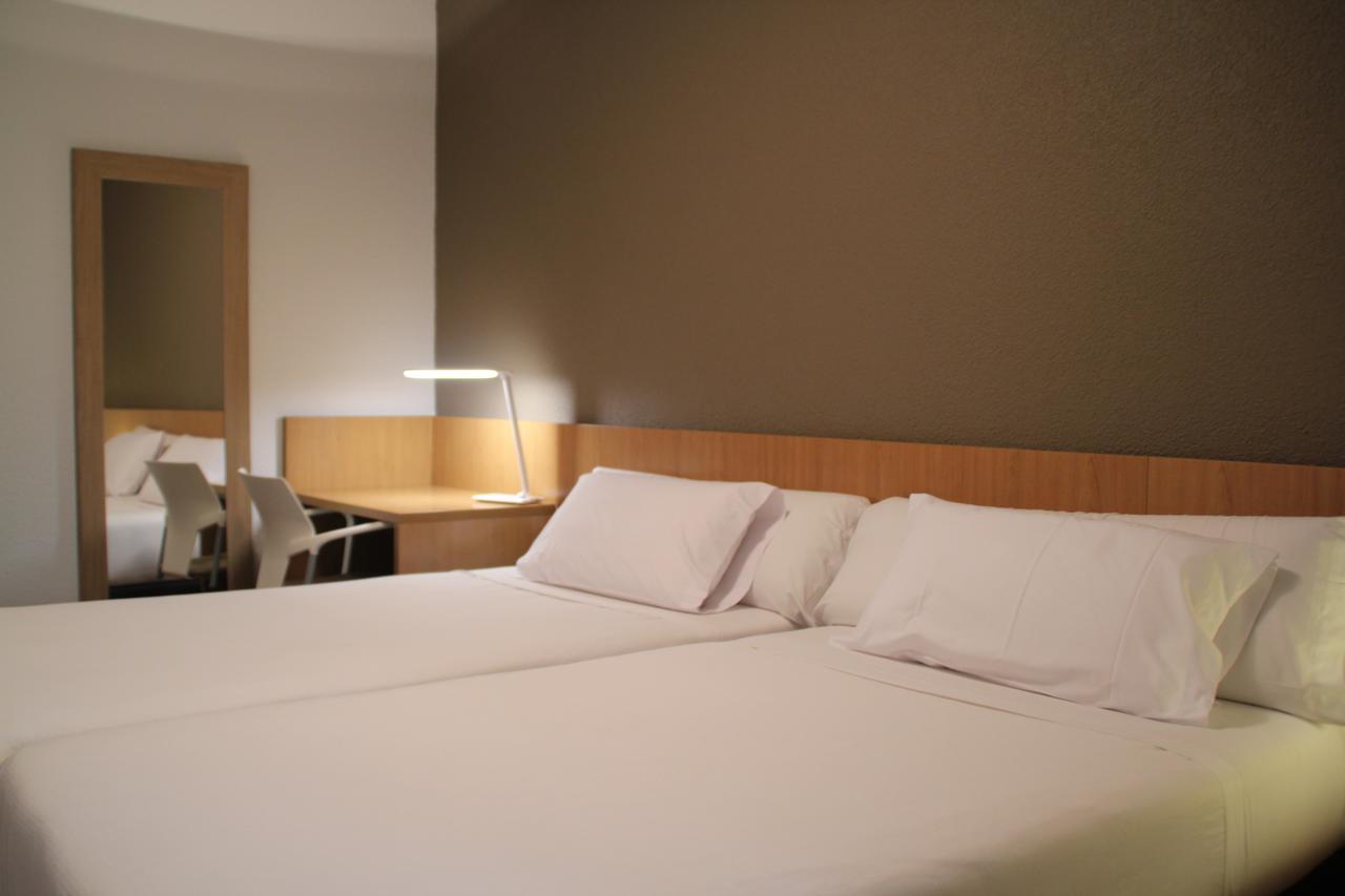 Hostal Abodi بنبلونة المظهر الخارجي الصورة
